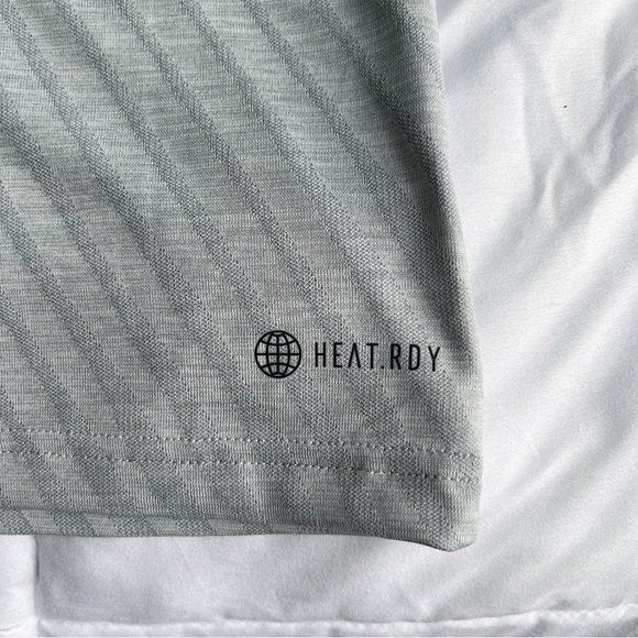 NWT ADIDAS LOGO TANK - Picture 3 of 4